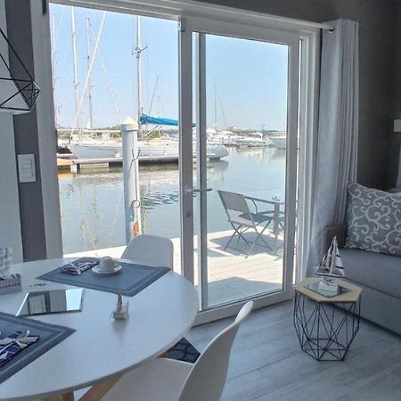 Marina Degli Estensi Floating Resort ลีโด เดลยี เอสเตนซี ภายนอก รูปภาพ