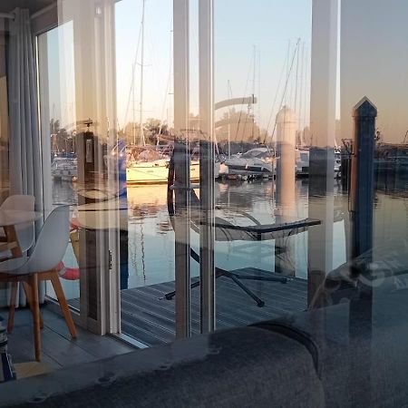Marina Degli Estensi Floating Resort ลีโด เดลยี เอสเตนซี ภายนอก รูปภาพ