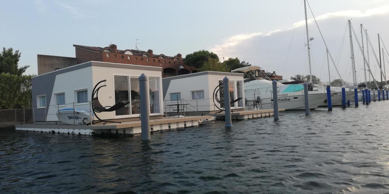Marina Degli Estensi Floating Resort ลีโด เดลยี เอสเตนซี ภายนอก รูปภาพ