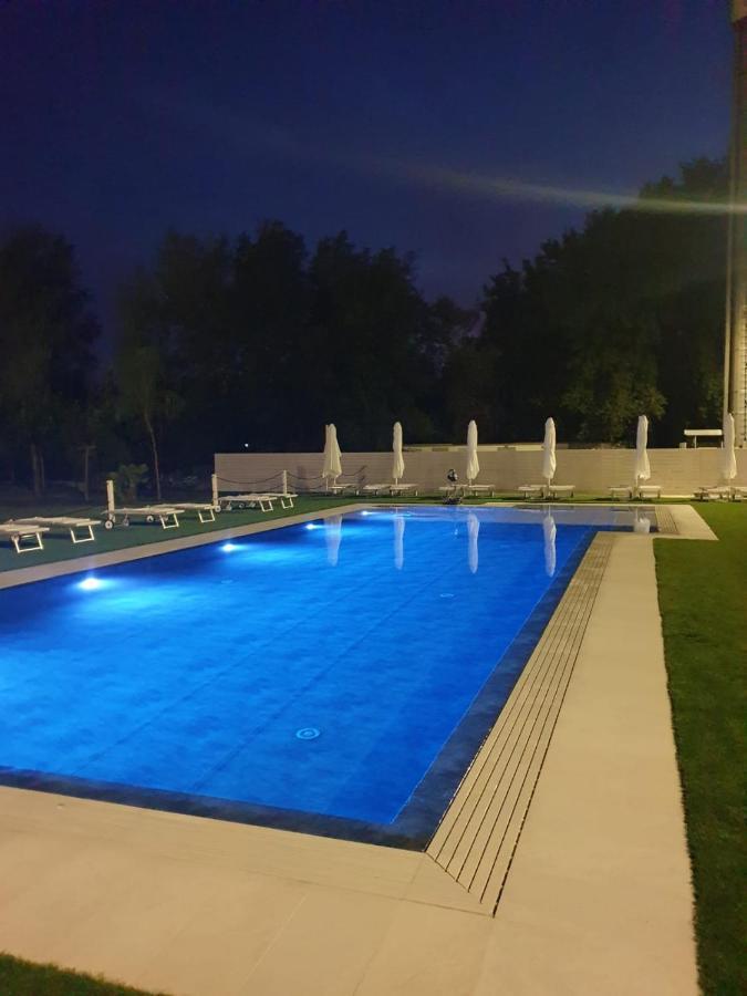 Marina Degli Estensi Floating Resort ลีโด เดลยี เอสเตนซี ภายนอก รูปภาพ