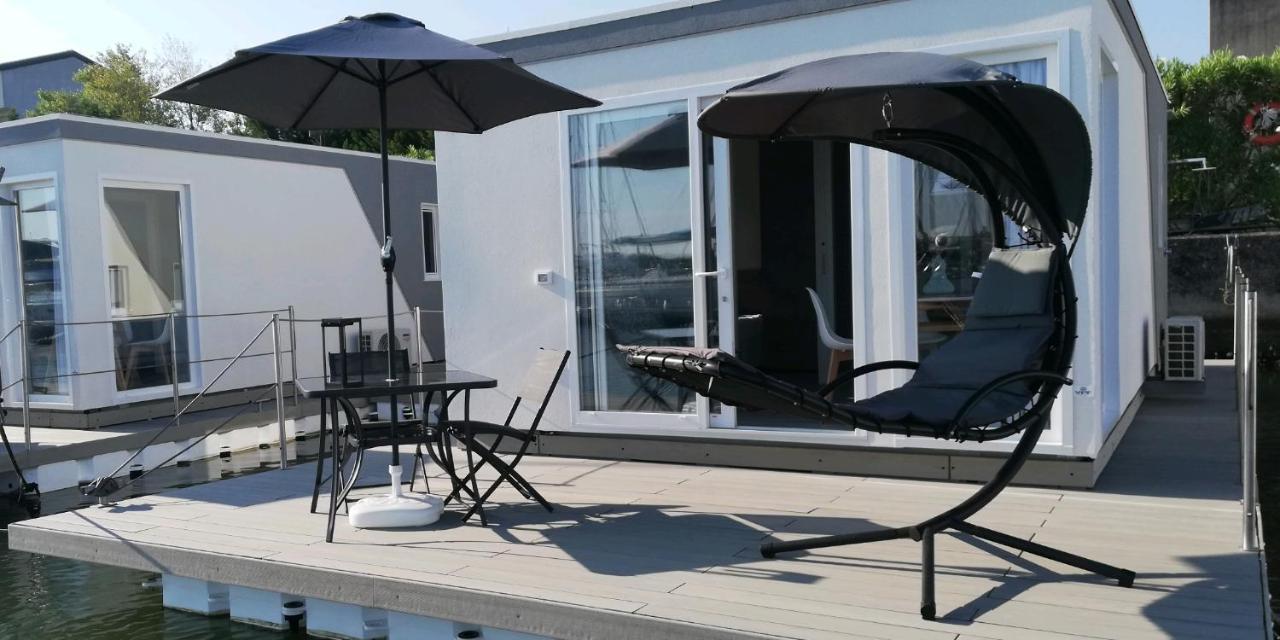 Marina Degli Estensi Floating Resort ลีโด เดลยี เอสเตนซี ภายนอก รูปภาพ