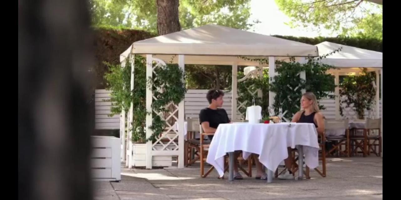 Marina Degli Estensi Floating Resort ลีโด เดลยี เอสเตนซี ภายนอก รูปภาพ