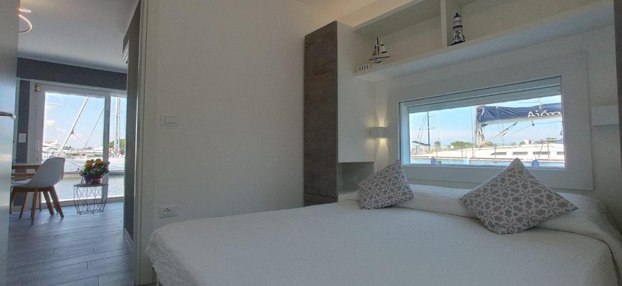 Marina Degli Estensi Floating Resort ลีโด เดลยี เอสเตนซี ภายนอก รูปภาพ