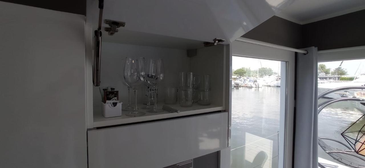 Marina Degli Estensi Floating Resort ลีโด เดลยี เอสเตนซี ภายนอก รูปภาพ