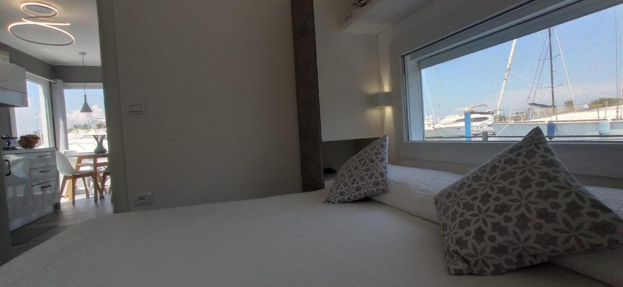 Marina Degli Estensi Floating Resort ลีโด เดลยี เอสเตนซี ภายนอก รูปภาพ